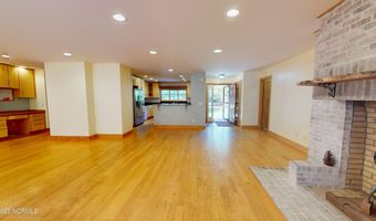 245 Lakeside Dr, Aberdeen, NC 28315