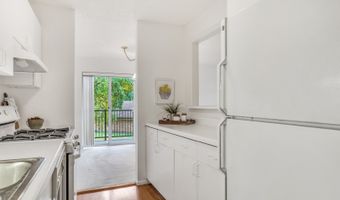 1107 S Old Wilke Rd 201, Arlington Heights, IL 60005