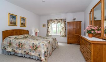 6 Hollyhock Knoll Ct, Bourne, MA 02532