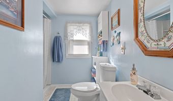 710 Washington St, Algoma, WI 54201