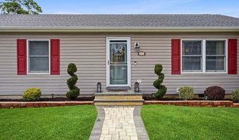 1432 Mizzen Ave, Beachwood, NJ 08722