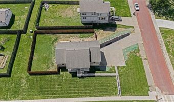 717 S 5th St, Atchison, KS 66002