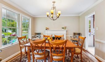 8710 LOWELL St, Bethesda, MD 20817