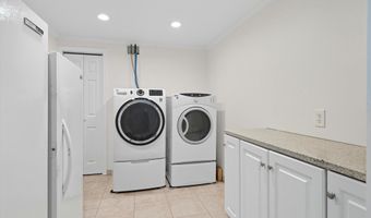 210 Coolidge Ave Ave, Absecon, NJ 08201