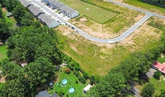 160 Village Green Dr NW, Adairsville, GA 30103