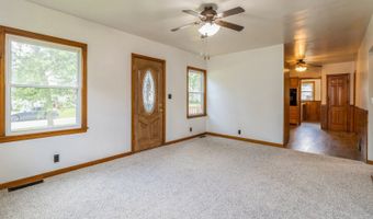 305 6th St, Adair, IA 50002