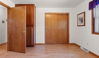 W3082 WHITEPINE Drive, Appleton, WI 54915