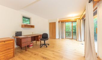1877 Arlington Blvd, Ann Arbor, MI 48104
