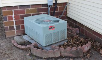 905 Pine St, Atlantic, IA 50022