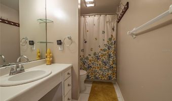 668 LAKE VILLAS Dr 668, Altamonte Springs, FL 32701