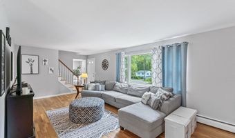 33 Ridgedale Rd, Bethel, CT 06801