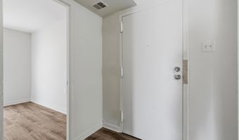 8604 VILLAGE Way 04/8604F, Alexandria, VA 22309