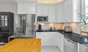 260 N Main St, Amherst, VA 24521