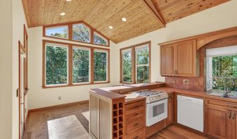 307 Hillcrest St, Ashland, OR 97520