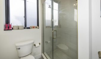 1858 Upland Dr, Ann Arbor, MI 48105