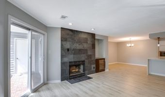 7707 LAFAYETTE FOREST Dr 21, Annandale, VA 22003