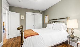 1716 IRVING St NW, Washington, DC 20010