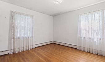 963 Hartford Ave, Johnston, RI 02919