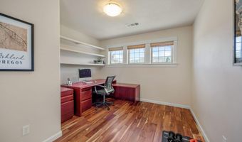 403 Briscoe Pl, Ashland, OR 97520