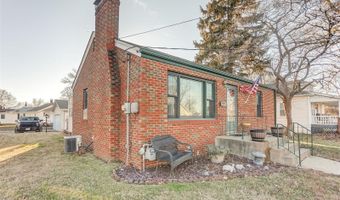 3 E Elm St, Alton, IL 62002