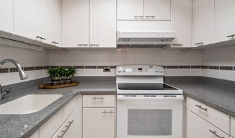 1505 Alexander St 206, Honolulu, HI 96822
