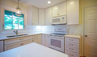72 GAINSBOROUGH Dr, Lewes, DE 19958