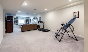 33 S Crossing Way, Bethel, CT 06801