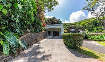 47-348 Mawaena St, Kaneohe, HI 96744