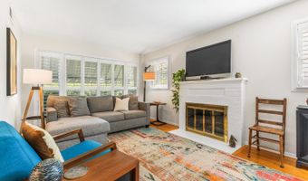 109 Steele Ln, Santa Rosa, CA 95401