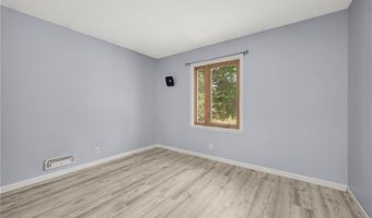 840 Cortland Dr, Apple Valley, MN 55124