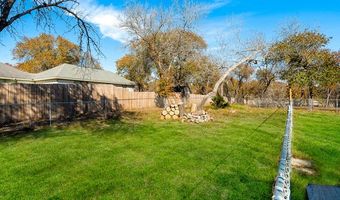 357 Whispering Oaks Dr, Adkins, TX 78101