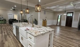 1867 Locust Grove Rd, Batesville, AR 72501