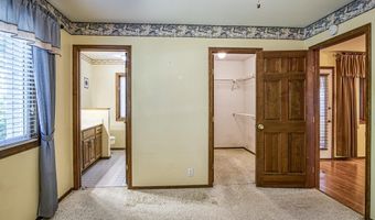 4 Monovar Ln, Hot Springs Village, AR 71909