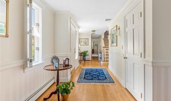 429 Woonsocket Hill Rd, North Smithfield, RI 02896