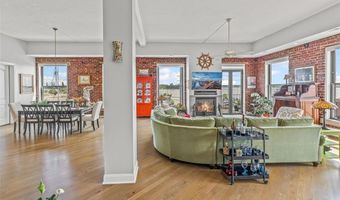 7 Alby St 2, Alton, IL 62002