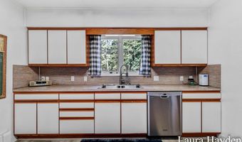420 Pine Land Dr SE, Ada, MI 49301