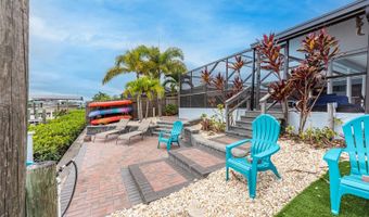 910 CHIPAWAY Dr, Apollo Beach, FL 33572