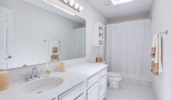 4918 SUNSET Ln, Annandale, VA 22003