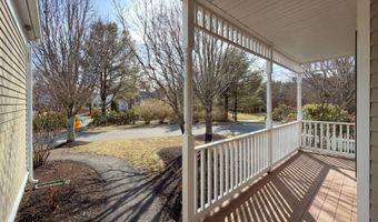 5 Blue Meadow Ct 5, Bourne, MA 02532