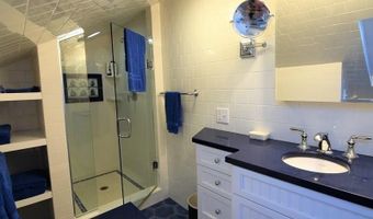 35 Chastellux Ave J, Newport, RI 02840