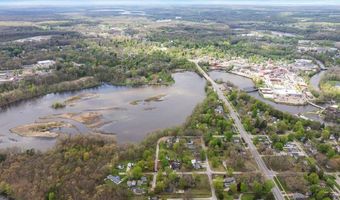 47 Wayne St, Allegan, MI 49010