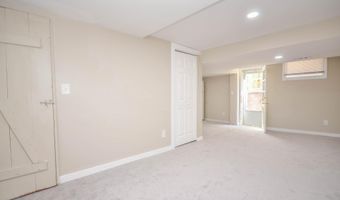 9107 LINDALE Dr, Bethesda, MD 20817