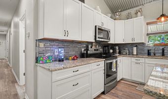 125 Rolling Hills Blvd, Alvord, TX 76225