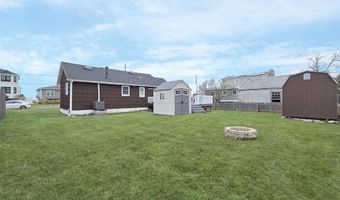19 Kent Pl, Amityville, NY 11701