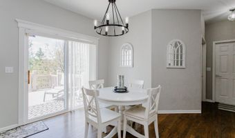 3 BLACKWOLF Ct, Algonquin, IL 60102
