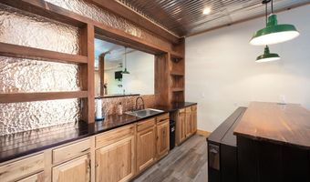 685 River Oaks Dr, Big Sandy, TN 38221