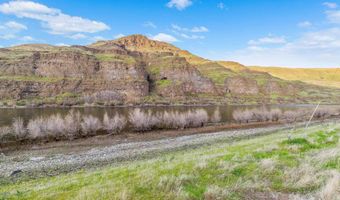 11056 Snake River Rd, Asotin, WA 99402