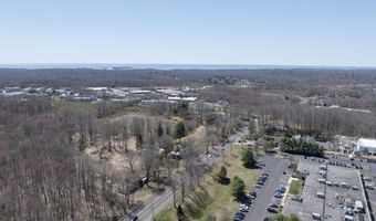 8-14 Baldwin Dr, Branford, CT 06405
