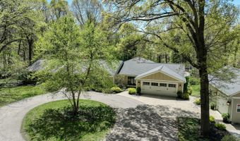266 Pettis Ave NE, Ada, MI 49301
