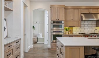 2590 S Perrault Way, Boise, ID 83716